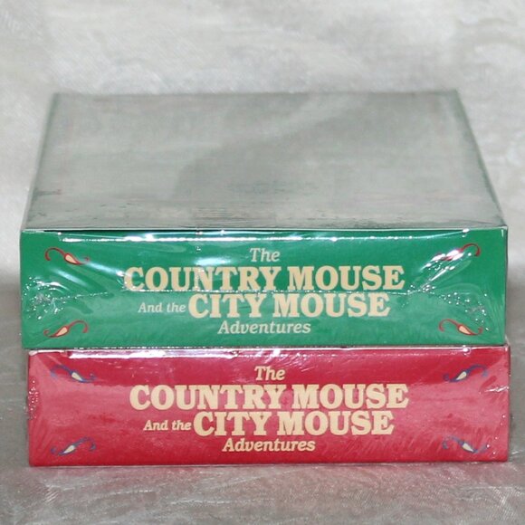 VHS Factory Sealed Box Set of The Country Mouse & The City Mouse Adventures - Picture 4 of 14